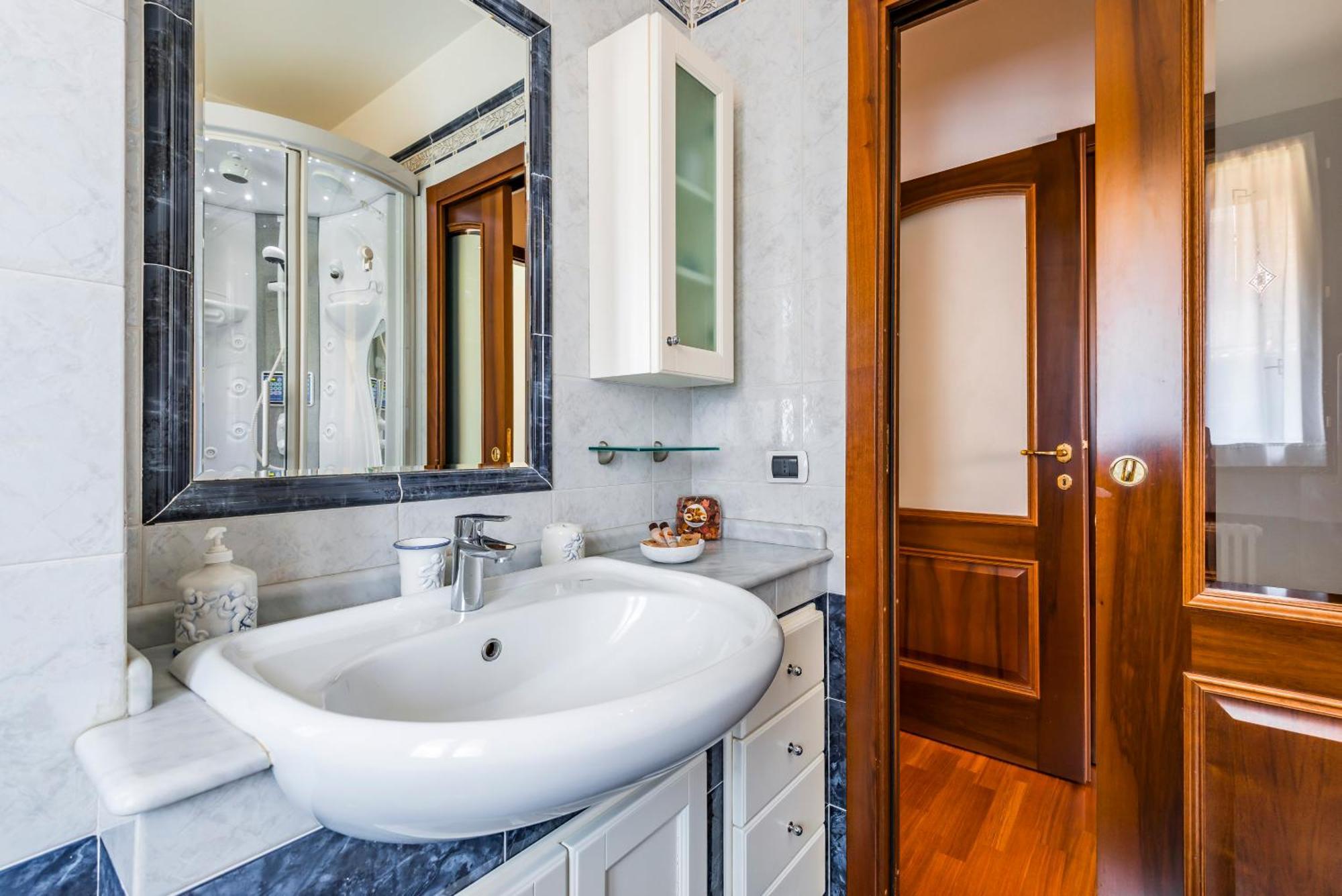 Jacuzzi Apartment In Italian Villa, Wi-Fi & Garden Sassuolo - Maranello Casalgrande Esterno foto