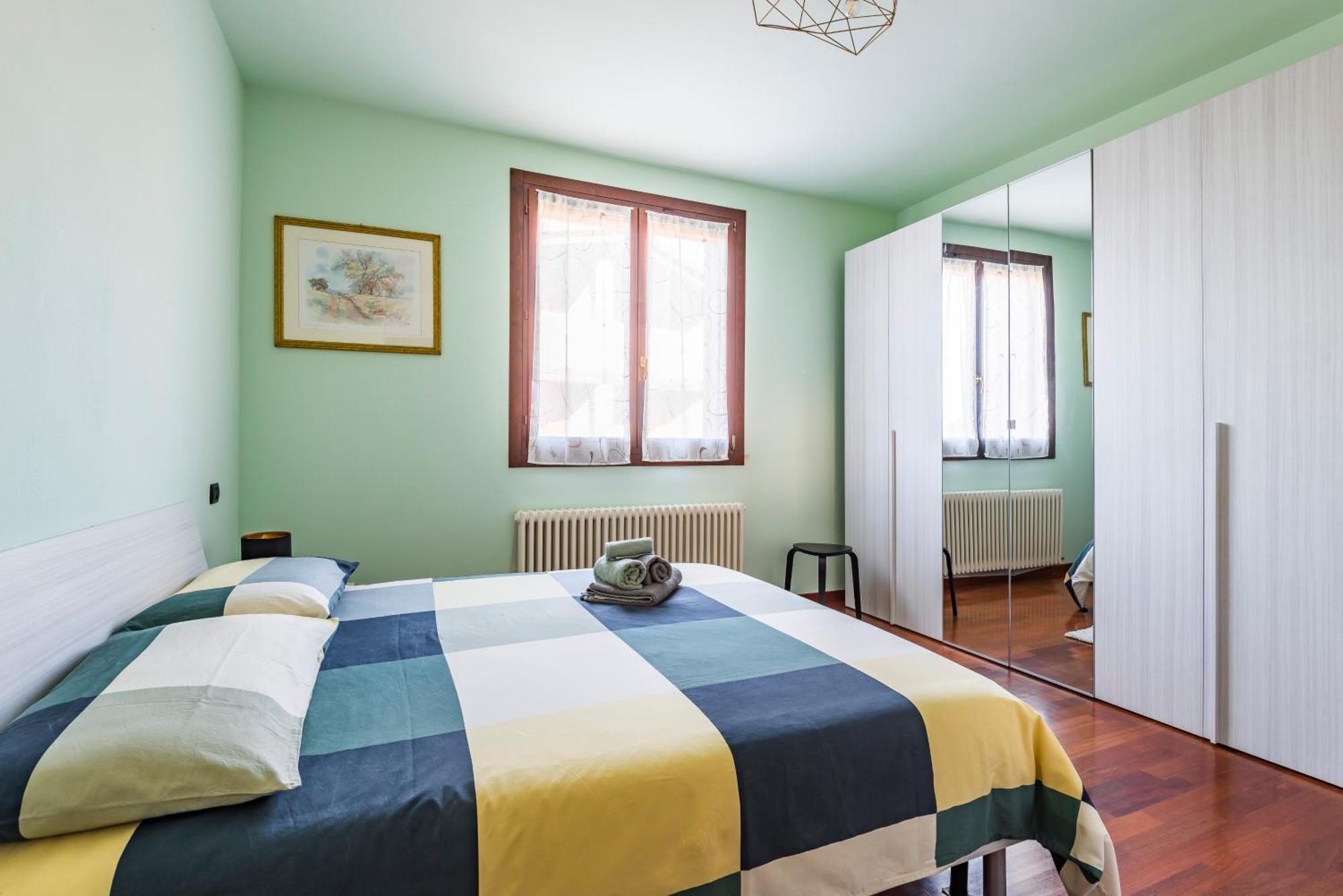 Jacuzzi Apartment In Italian Villa, Wi-Fi & Garden Sassuolo - Maranello Casalgrande Esterno foto