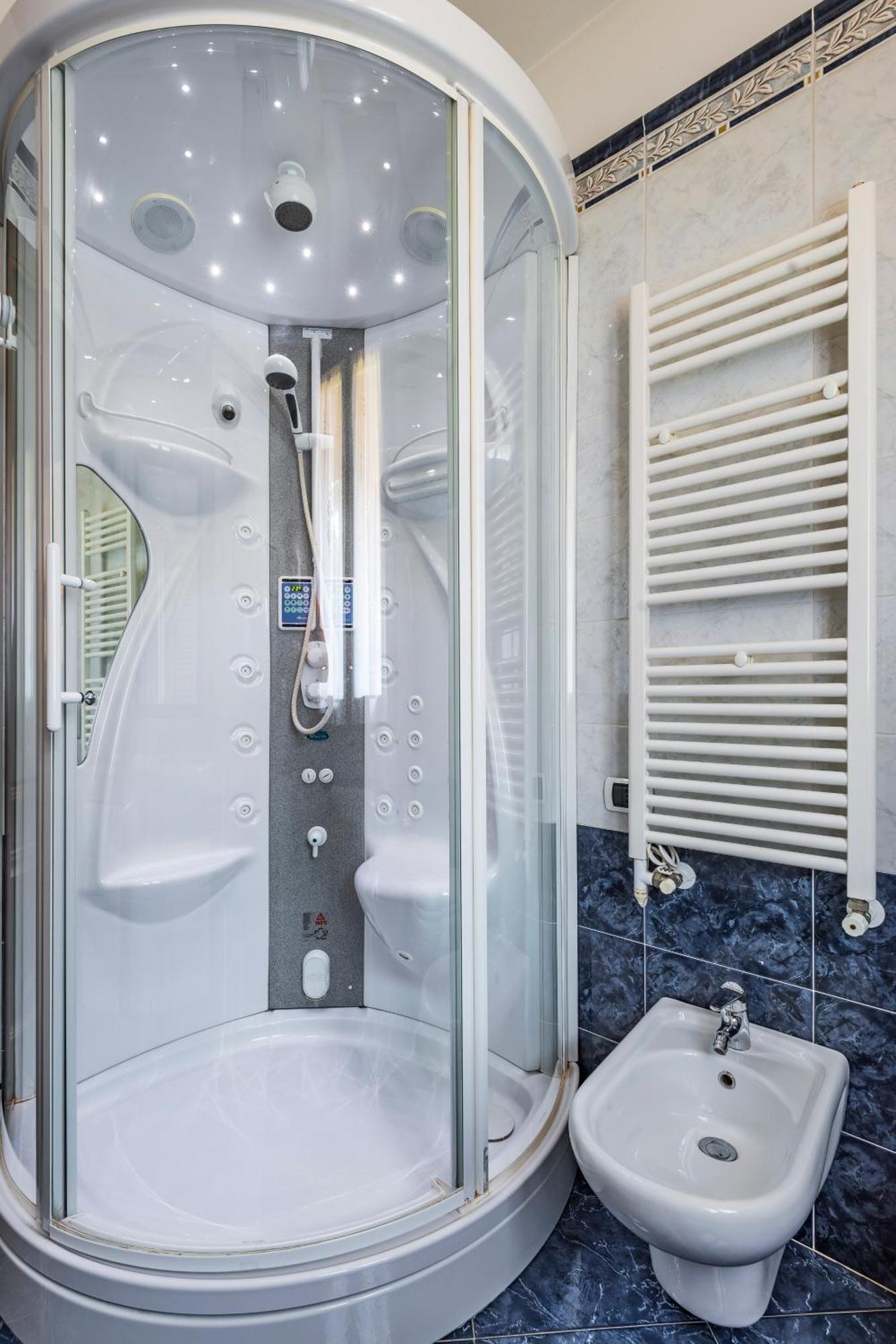 Jacuzzi Apartment In Italian Villa, Wi-Fi & Garden Sassuolo - Maranello Casalgrande Esterno foto