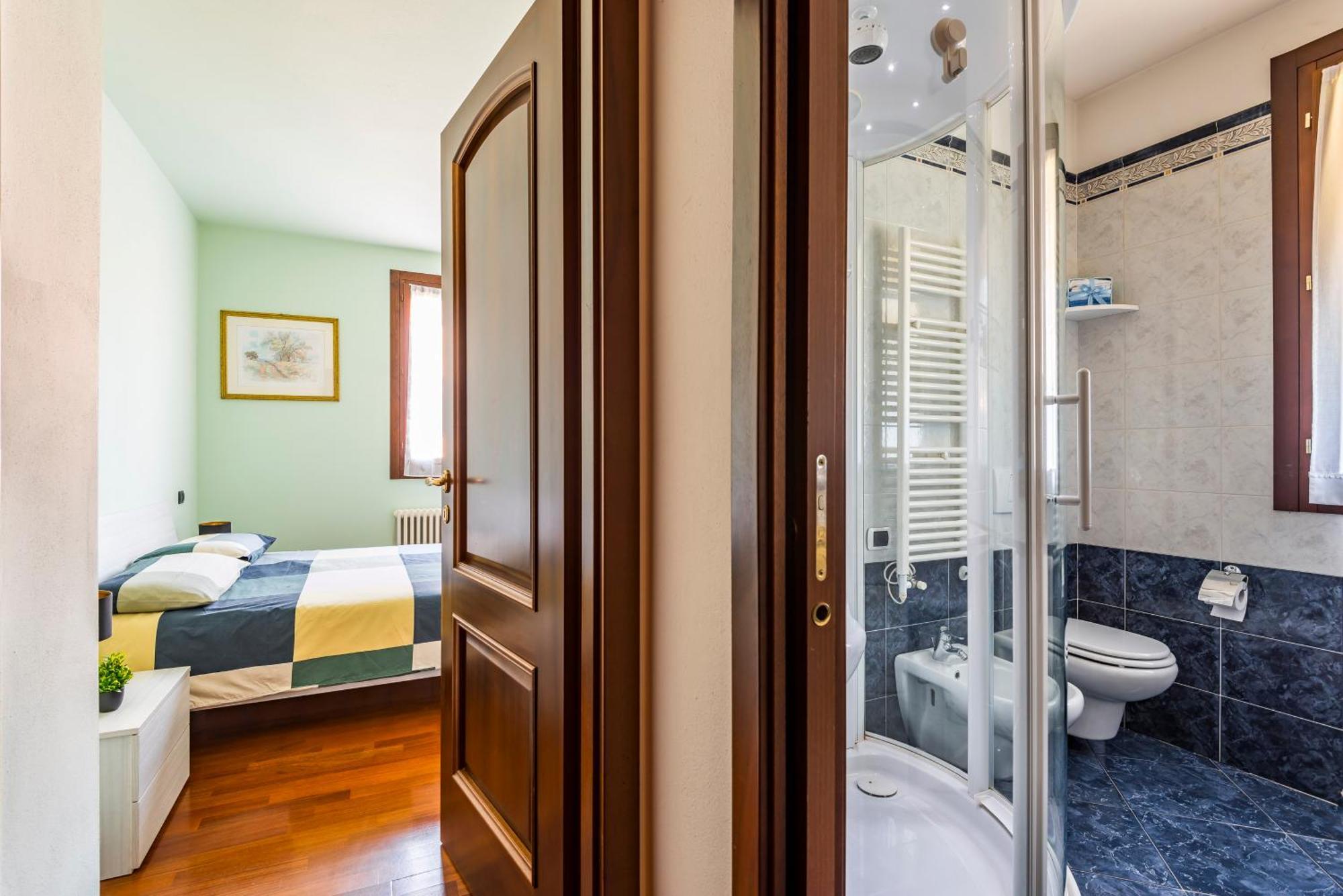 Jacuzzi Apartment In Italian Villa, Wi-Fi & Garden Sassuolo - Maranello Casalgrande Esterno foto