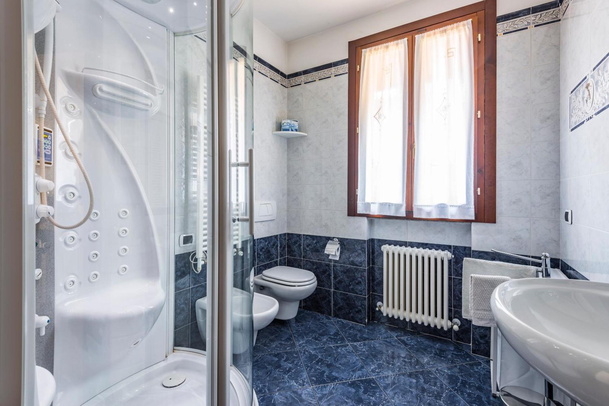 Jacuzzi Apartment In Italian Villa, Wi-Fi & Garden Sassuolo - Maranello Casalgrande Esterno foto